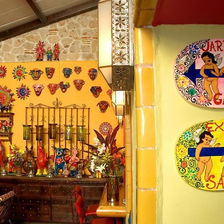 Casa De Las Flores Bed & Breakfast Tlaquepaque Bagian luar foto