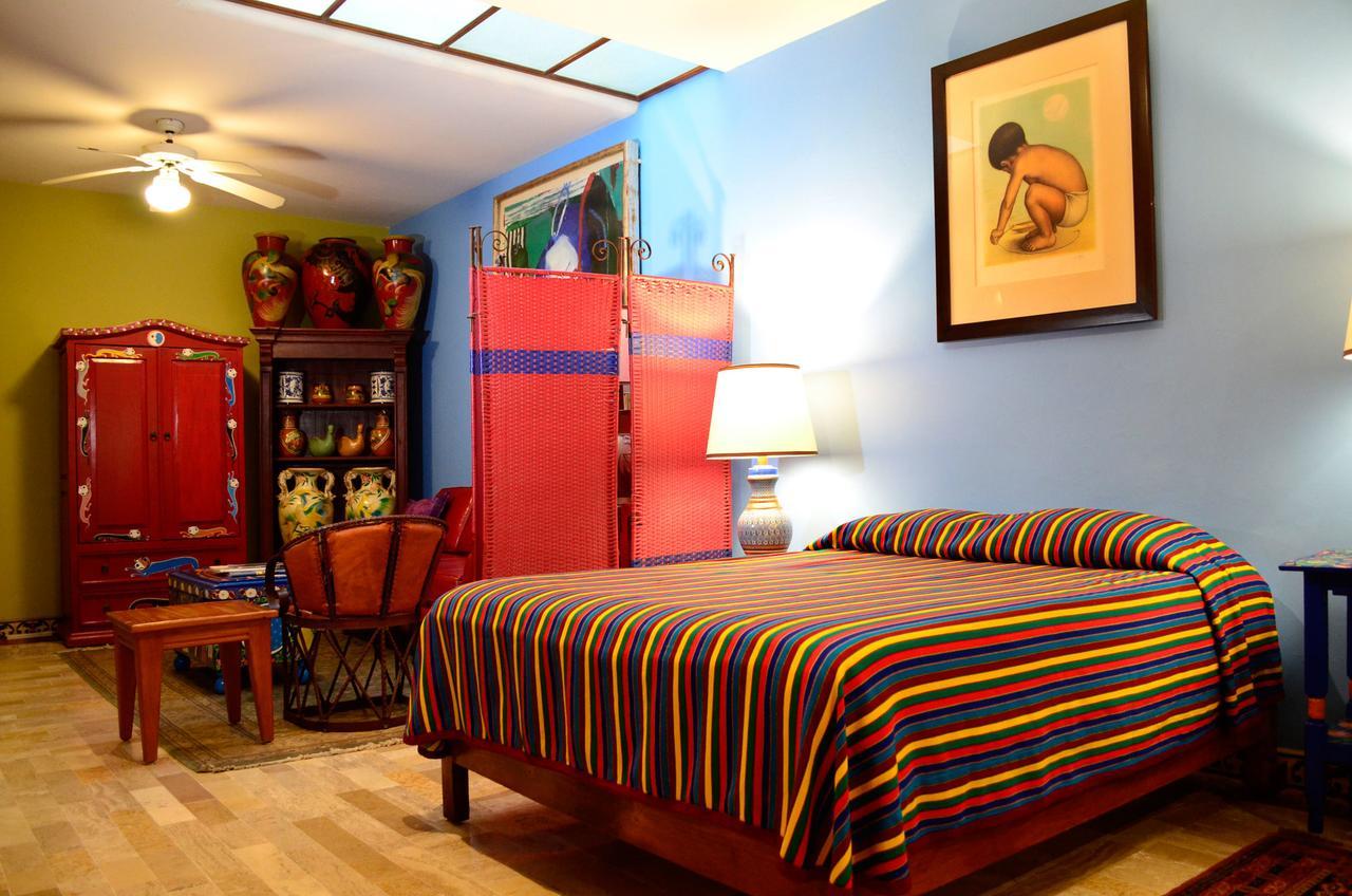 Casa De Las Flores Bed & Breakfast Tlaquepaque Bagian luar foto
