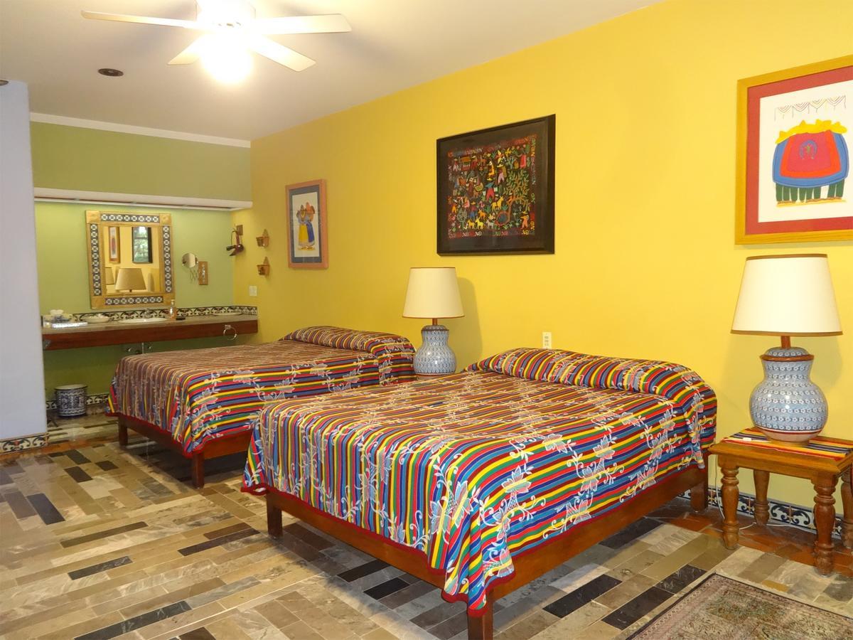 Casa De Las Flores Bed & Breakfast Tlaquepaque Bagian luar foto