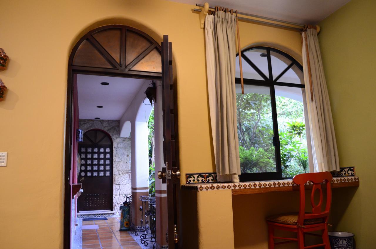Casa De Las Flores Bed & Breakfast Tlaquepaque Bagian luar foto