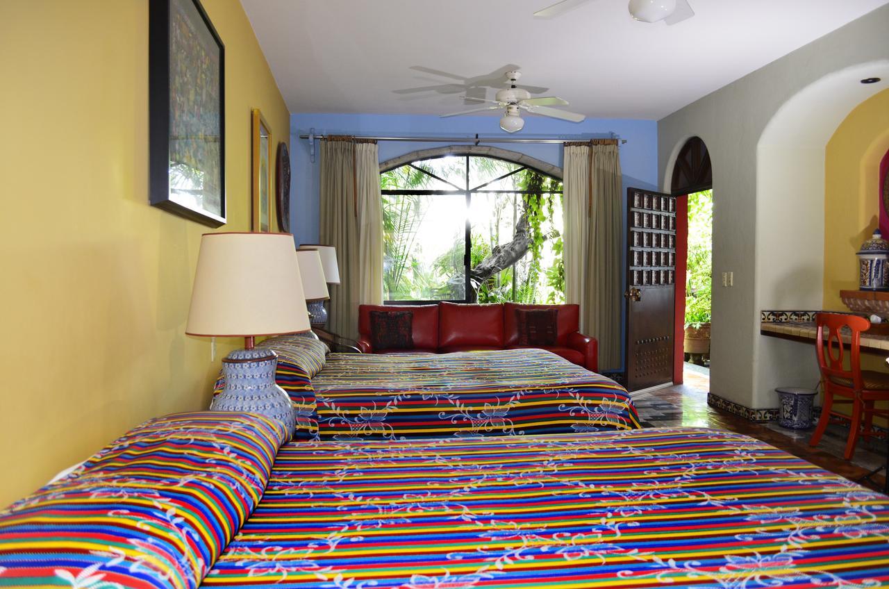 Casa De Las Flores Bed & Breakfast Tlaquepaque Bagian luar foto