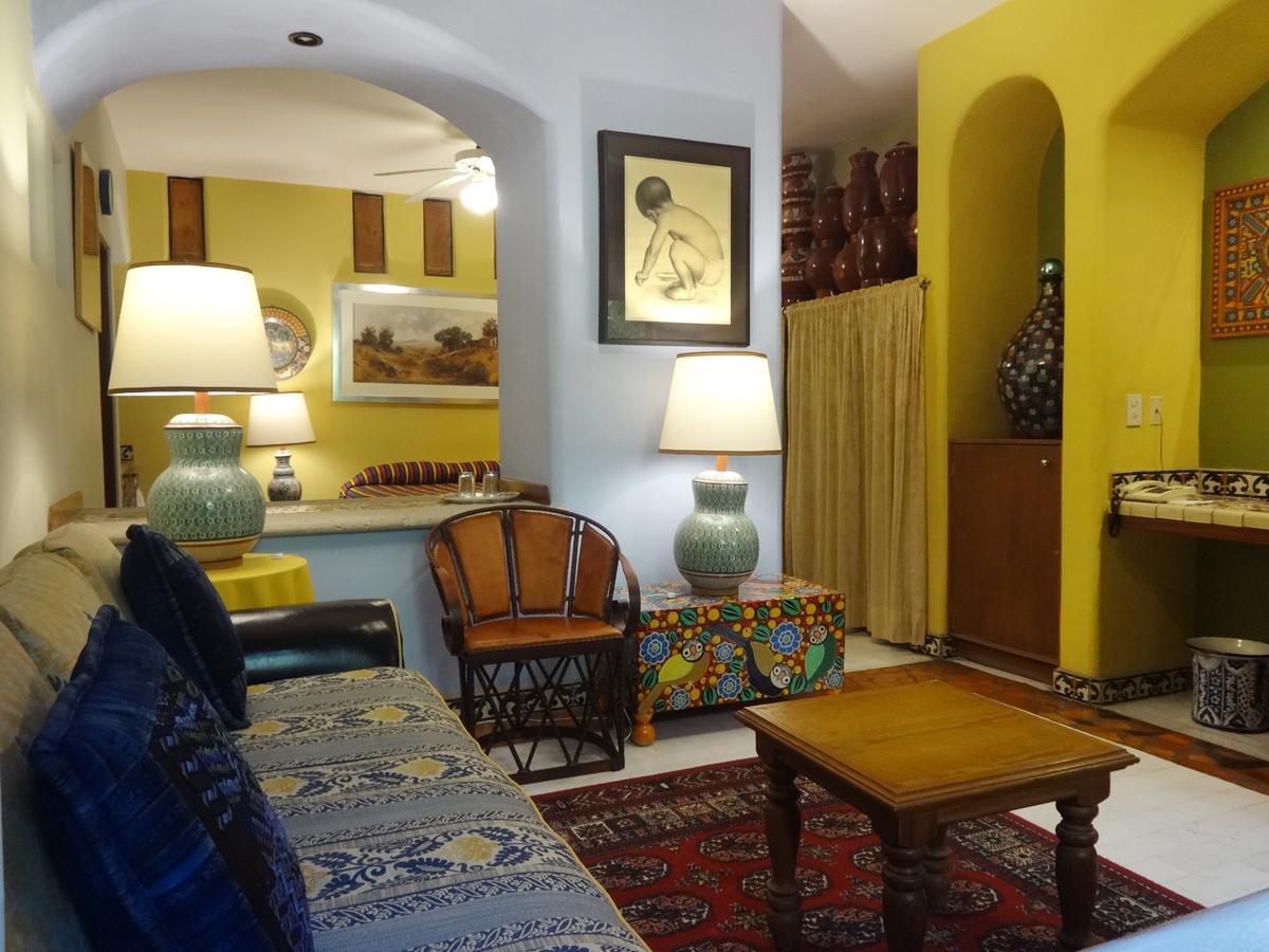 Casa De Las Flores Bed & Breakfast Tlaquepaque Bagian luar foto
