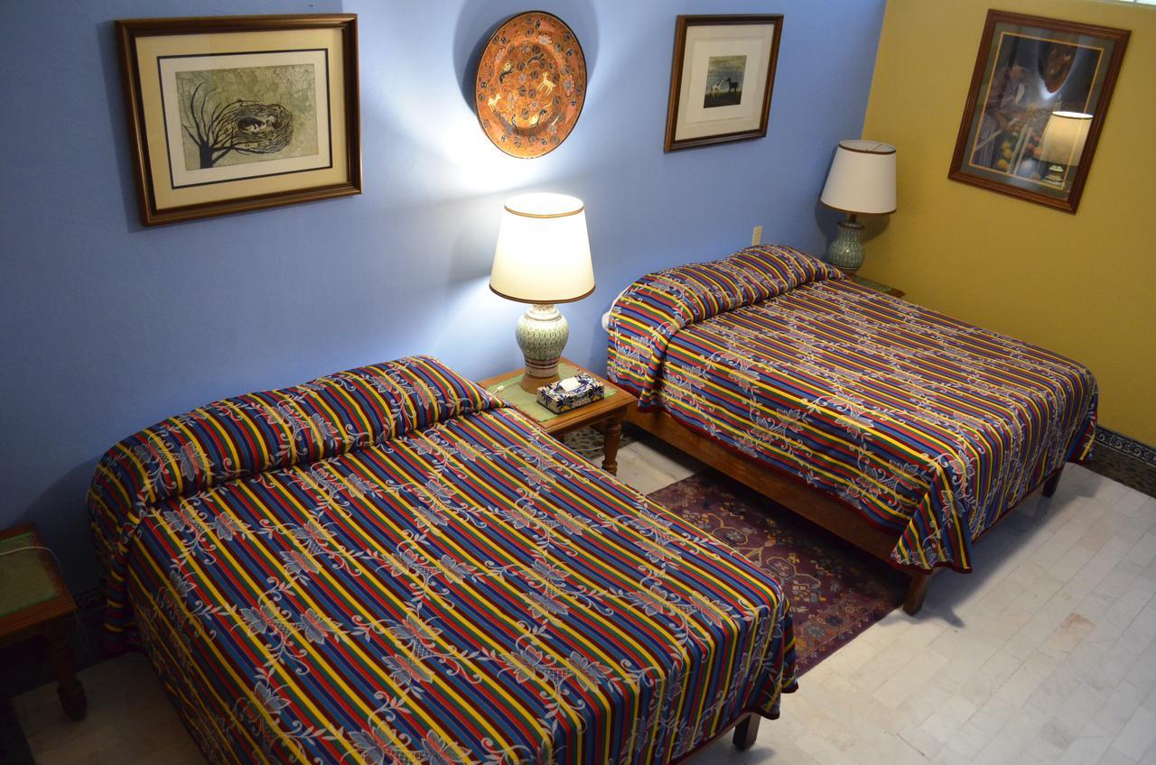 Casa De Las Flores Bed & Breakfast Tlaquepaque Bagian luar foto