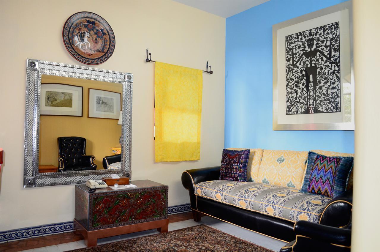 Casa De Las Flores Bed & Breakfast Tlaquepaque Bagian luar foto