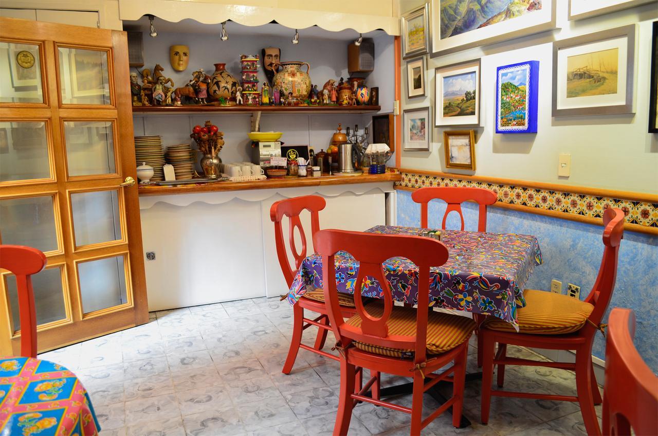 Casa De Las Flores Bed & Breakfast Tlaquepaque Bagian luar foto